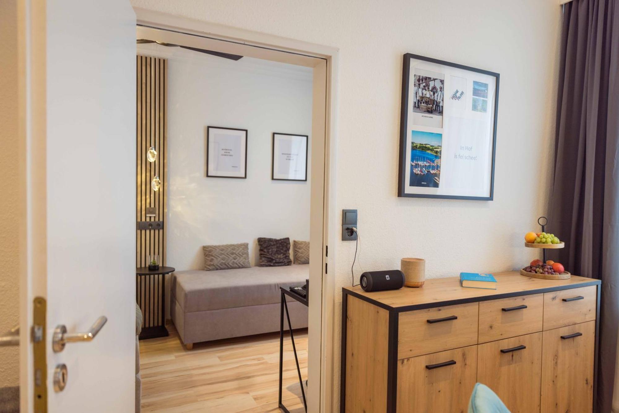 Schillerapartment Hof, Kueche, 24H Digital-Checkin, Parkplatz, Wlan250Mbit Eksteriør billede